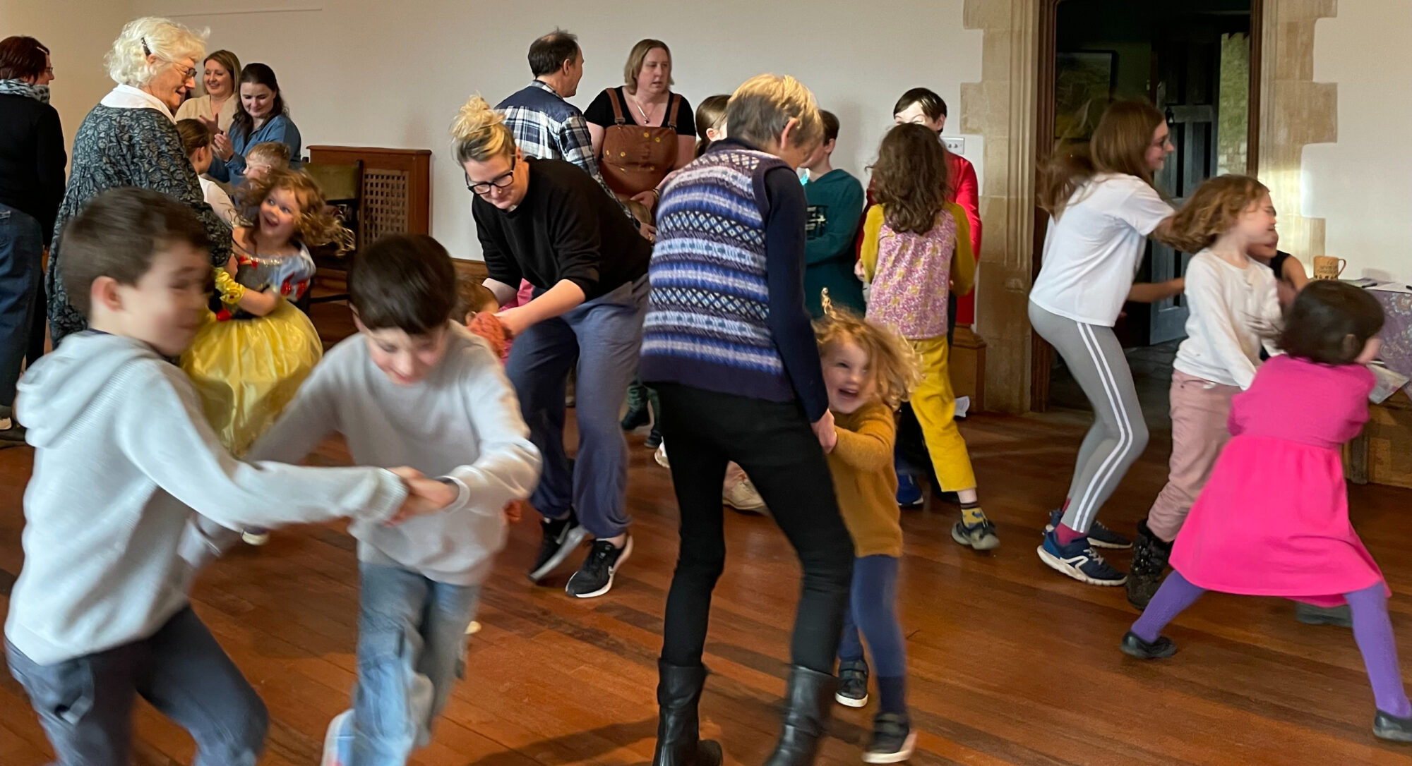 Guest Ballroom Event – Ceilidhs for Everyone - Asthall Manor